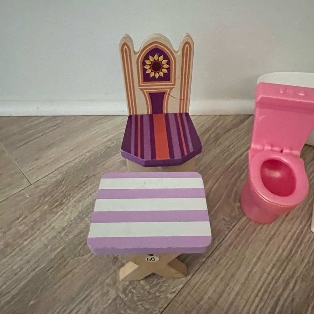 Dollhouse Furniture bundle - Picture 2 of 5